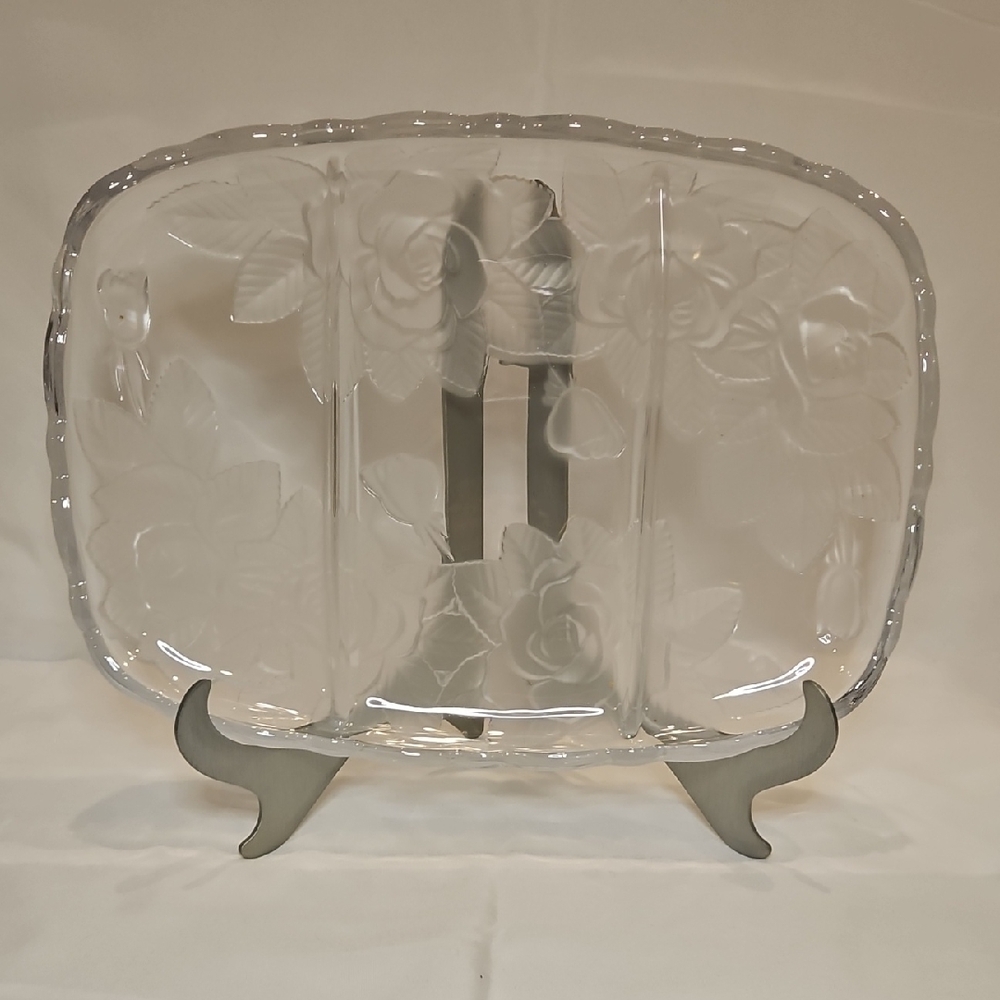 3 Section Clear Glass w/Frosted Floral Serving Tray